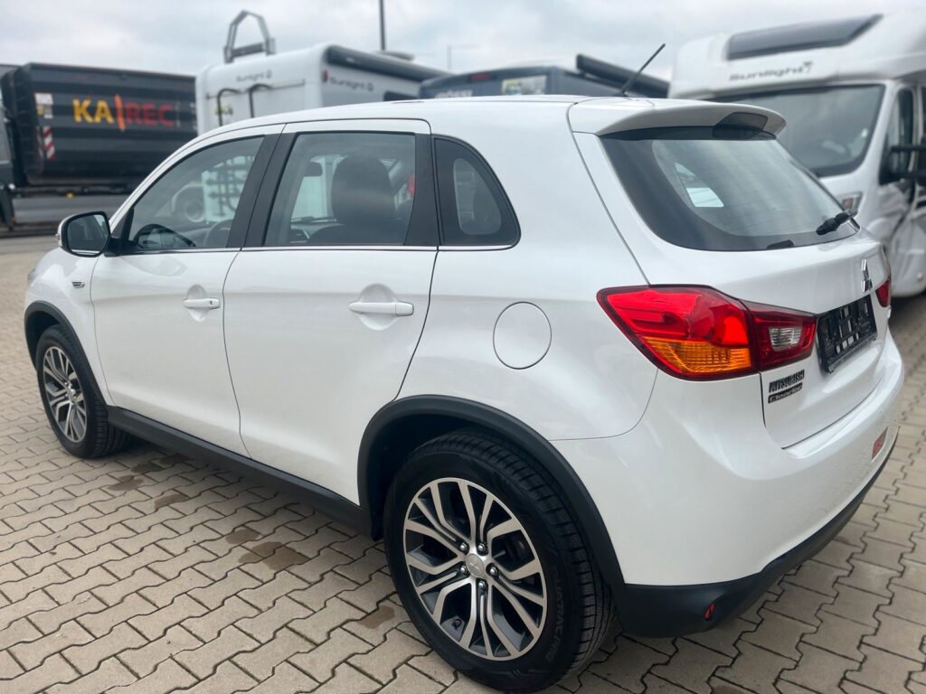 2023 12 Mitsubishi ASX (2)