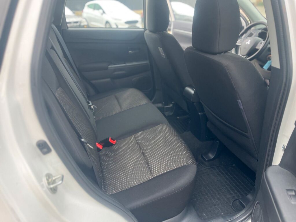 2023 12 Mitsubishi ASX (3)