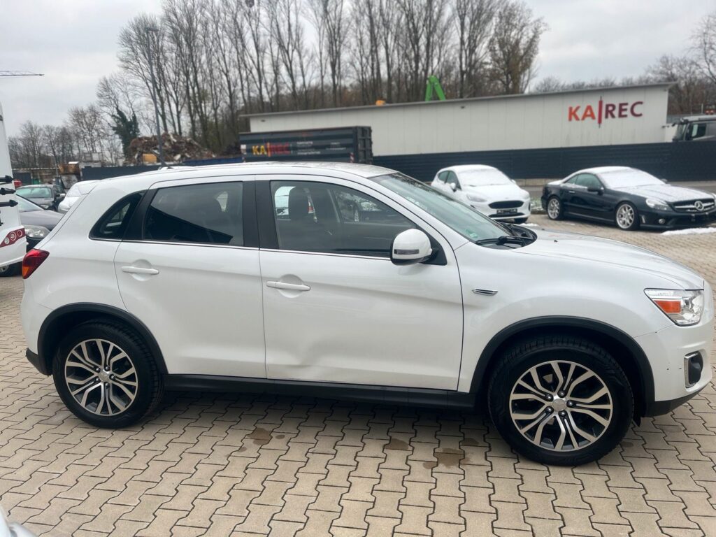 2023 12 Mitsubishi ASX (6)